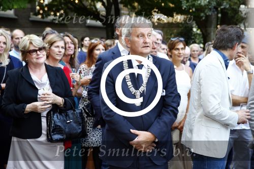 Amsterdam 5 september 2013
Opening nieuwe eyeworks pand met Reinout en Danielle Oerlemans (met kinderen) en burgemeester Eberhard v d Laan