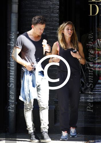 Amsterdam 26 augustus 2013
Ellen Hoog met haar nieuwe vriend Kelvin de Lang in Amsterdam.
Peter Smulders bv