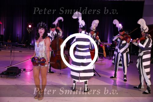Amsterdam 21 augustus 2013
Ellen ten Damme bij repetities stiletto 2 in de focus studio\'s.Haar vriend Danny Ellinger maakt foto\'s.
Peter Smulders bv