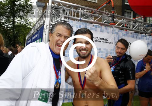 Amsterdam 8 september 2013
Amsterdam city swim door de grachten met diverse bn ers.
Ruud Feltkamp met Emile Ratelband