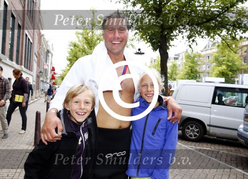 Amsterdam 8 september 2013
Amsterdam city swim door de grachten met diverse bn ers.
Floris Jan Bovelander met kinderen