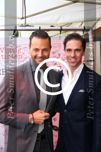 Rotterdam, 8 September 2013
Premiere Musical parodie Vijftig Tinten Grijs
Fred v Leer met partner
Foto Peter Smulders BV