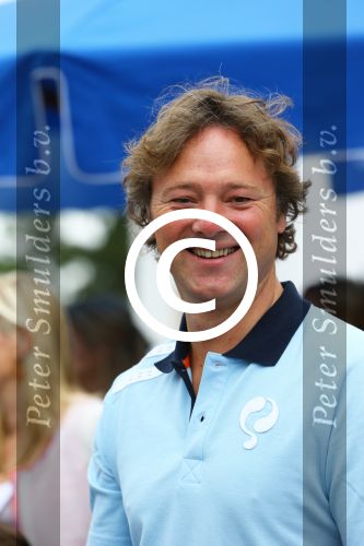 Zandvoort, 7 Augustus 2013
KLM Charity Challenge gespeeld op de Kennemer Golfclub met veel BN-ers.
Frits Sissing
Foto Peter Smulders BV