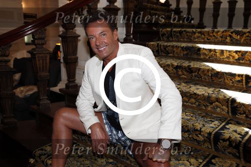 Amsterdam 8 augustus 2013
Gerard Joling en Caren Maywood en Alice Maywood tijdens persconferentie in het Amstel hotel waar ze aankondigen weer op te gaan treden tijdens concert Gerad Joling in het ziggo dome.
Peter Smulders bv