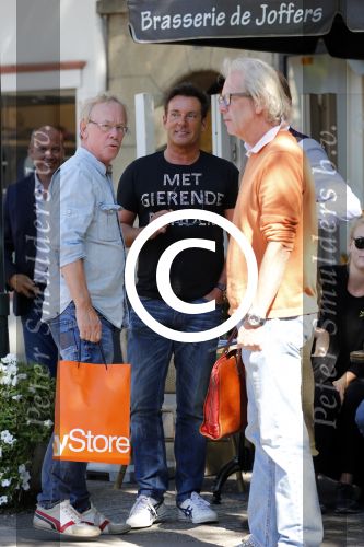 Amsterdam 14 augustus 2013
Gerard Joling en Jort Kelder nemen commercial op voor autoverhuurbedrijf Sixt in Amsterdam zuid. Jack Spijkerman
Peter Smulders bv