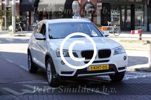 Amsterdam 14 augustus 2013
Gerard Joling en Jort Kelder nemen commercial op voor autoverhuurbedrijf Sixt in Amsterdam zuid.
Peter Smulders bv
