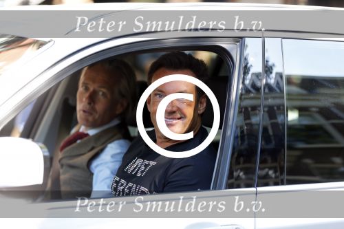 Amsterdam 14 augustus 2013
Gerard Joling en Jort Kelder nemen commercial op voor autoverhuurbedrijf Sixt in Amsterdam zuid.
Peter Smulders bv