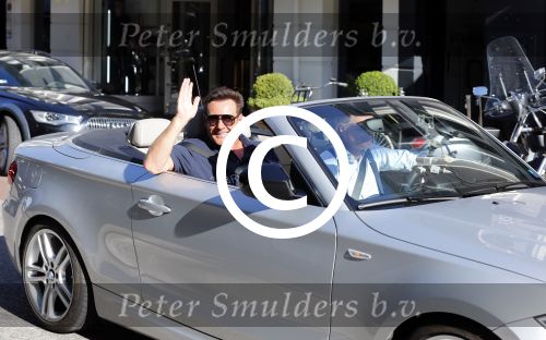 Amsterdam 14 augustus 2013
Gerard Joling en Jort Kelder nemen commercial op voor autoverhuurbedrijf Sixt in Amsterdam zuid.
Peter Smulders bv
