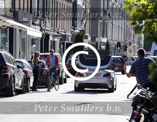 Amsterdam 14 augustus 2013
Gerard Joling en Jort Kelder nemen commercial op voor autoverhuurbedrijf Sixt in Amsterdam zuid.
Peter Smulders bv