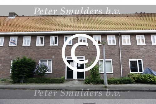 Amsterdam 22 augustus 2013
Gordon en Gerard Joling gaan voor het rtl programma even geen cent te makken een maand in een huis wonen in Amsterdam Noord.
Peter Smulders bv