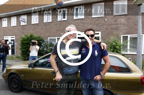 Amsterdam 22 augustus 2013
Gordon en Gerard Joling gaan voor het rtl programma even geen cent te makken een maand in een huis wonen in Amsterdam Noord.
Peter Smulders bv