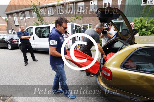 Amsterdam 22 augustus 2013
Gordon en Gerard Joling gaan voor het rtl programma even geen cent te makken een maand in een huis wonen in Amsterdam Noord.
Peter Smulders bv
