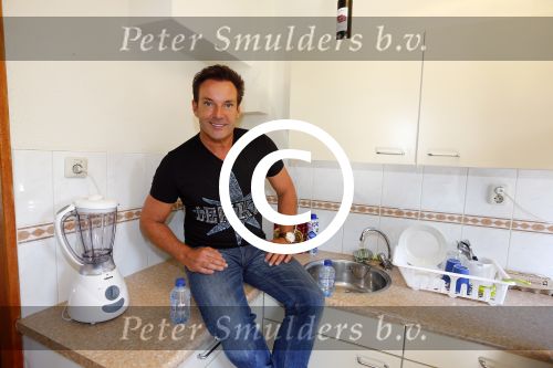 Amsterdam 27 augustus 2013
Gordon en Gerard Joling in hun huis voor het programma geen cent te makken.
Peter Smulders bv