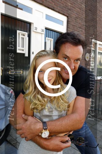 Amsterdam 27 augustus 2013
Gordon en Gerard Joling in hun huis voor het programma geen cent te makken. Gordon met Jackie Omtzigt
Peter Smulders bv
