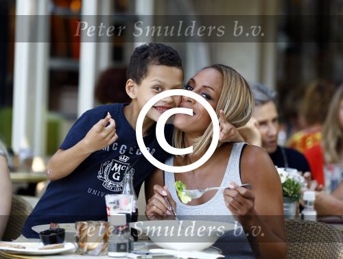 Amsterdam 28 augustus 2013
Glennis Grace op terras bij de Joffers.
Peter Smulders bv