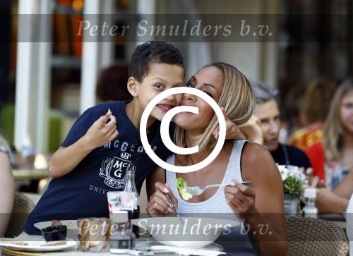Amsterdam 28 augustus 2013
Glennis Grace op terras bij de Joffers.
Peter Smulders bv