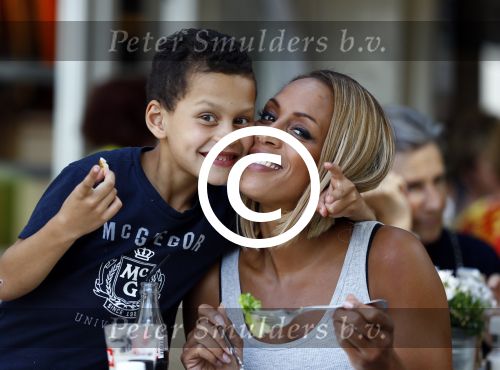 Amsterdam 28 augustus 2013
Glennis Grace op terras bij de Joffers.
Peter Smulders bv