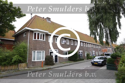 Amsterdam 22 augustus 2013
Gordon en Gerard Joling gaan voor het rtl programma even geen cent te makken een maand in een huis wonen in Amsterdam Noord.
Peter Smulders bv