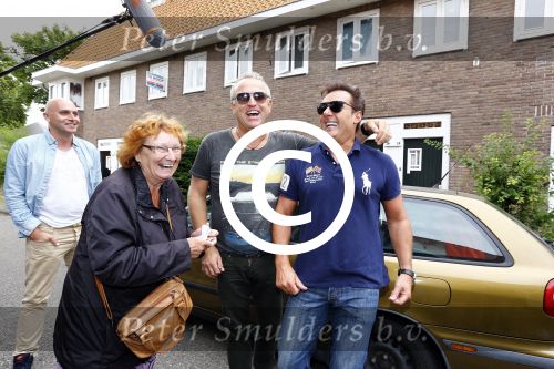 Amsterdam 22 augustus 2013
Gordon en Gerard Joling gaan voor het rtl programma even geen cent te makken een maand in een huis wonen in Amsterdam Noord.
Peter Smulders bv