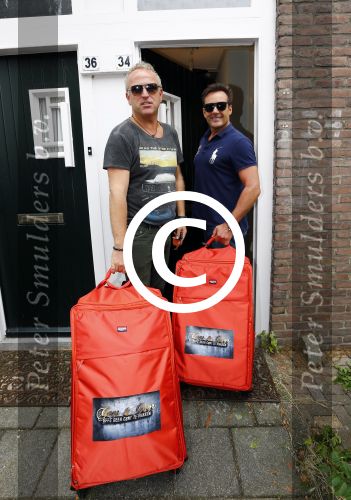 Amsterdam 22 augustus 2013
Gordon en Gerard Joling gaan voor het rtl programma even geen cent te makken een maand in een huis wonen in Amsterdam Noord.
Peter Smulders bv