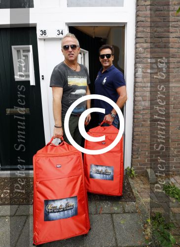 Amsterdam 22 augustus 2013
Gordon en Gerard Joling gaan voor het rtl programma even geen cent te makken een maand in een huis wonen in Amsterdam Noord.
Peter Smulders bv