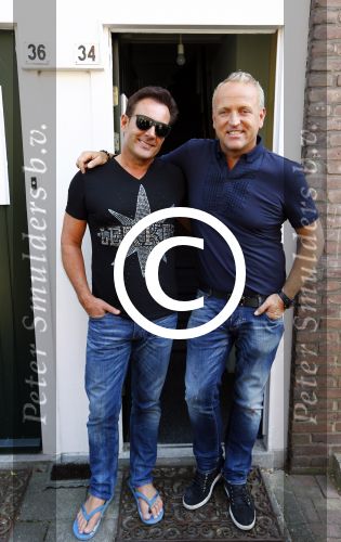 Amsterdam 27 augustus 2013
Gordon en Gerard Joling in hun huis voor het programma geen cent te makken.
Peter Smulders bv