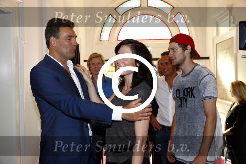 Amsterdam 5 september 2013
Opening nieuwe eyeworks pand met Reinout en Danielle Oerlemans (met kinderen) en burgemeester Eberhard v d Laan