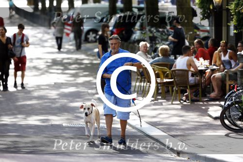 Amsterdam 3 september 2013
Hans v d Togt op terras en met zijn hond op straat