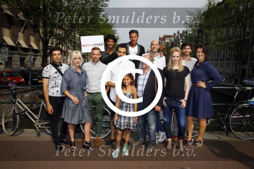 Amsterdam 6 september 2013
Presentatie Cast hartenstraat. cast Hartenstraat met oa Tygo Gernandt Sanne Vogel Frits Lambrechts Patrick Martens Stacey Rookhuizen Marwan Kenzari en Bracha v Doesburgh
