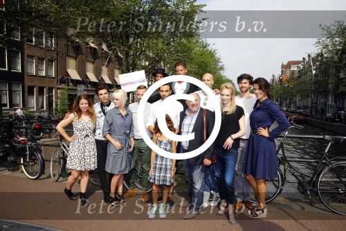 Amsterdam 6 september 2013
Presentatie Cast hartenstraat. cast Hartenstraat met oa Tygo Gernandt Sanne Vogel Frits Lambrechts Patrick Martens Stacey Rookhuizen Marwan Kenzari en Bracha v Doesburgh