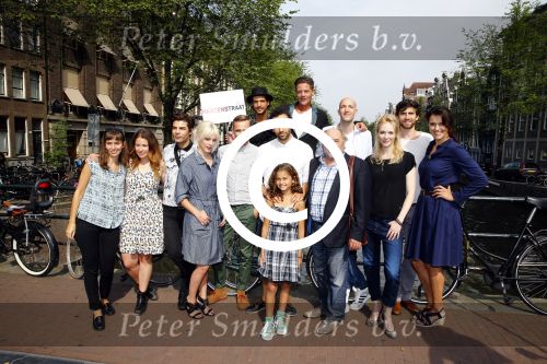 Amsterdam 6 september 2013
Presentatie Cast hartenstraat. cast Hartenstraat met oa Tygo Gernandt Sanne Vogel Frits Lambrechts Patrick Martens Stacey Rookhuizen Marwan Kenzari en Bracha v Doesburgh