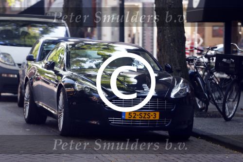 Amsterdam 23 augustus 2013
Zangerse Hind met Graziella Ferraro op terras.
Peter Smulders bv