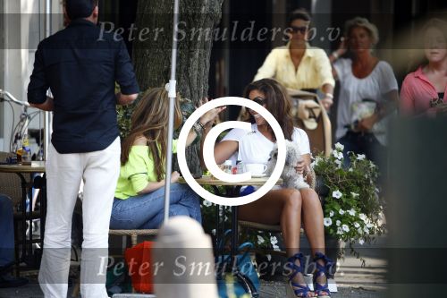 Amsterdam 23 augustus 2013
Zangerse Hind met Graziella Ferraro op terras.
Peter Smulders bv
