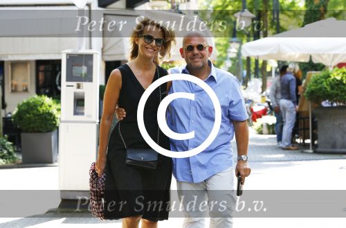 Amsterdam 16 augustus 2013
Jaap v Zweden met zijn vrouw Aaltje in een mini cooper cabrio.
Peter Smulders bv