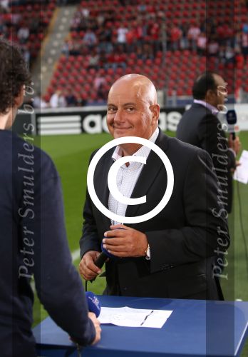 Eindhoven, 20 Augustus 2013
Voorronde Champions League seizoen 2013-2014 tussen PSV en AC Milan, eindstand 1-1
Jack v Gelder in gesprek met Mark v Bommel
Foto Junior Smulders