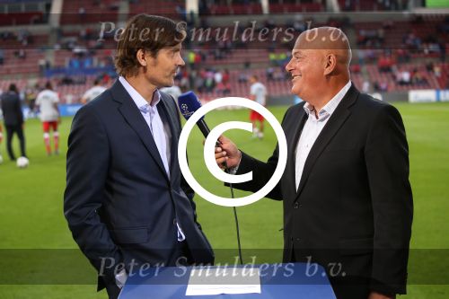 Eindhoven, 20 Augustus 2013
Voorronde Champions League seizoen 2013-2014 tussen PSV en AC Milan, eindstand 1-1
Jack v Gelder in gesprek met Phillip Cocu
Foto Junior Smulders