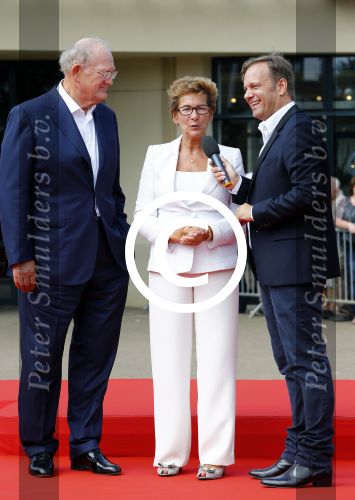 Scheveningen 30 augustus 2013
20 jarig bestaan van het circustheater in Scheveningen.
Carlo Boszhard met Joop en Janine v d Ende