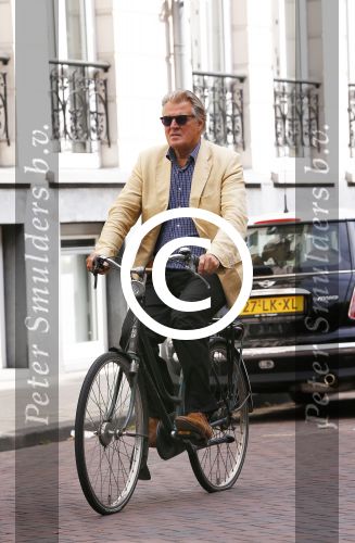 Amsterdam 20 augustus 2013
Jeroen Krabbe op de fiets.