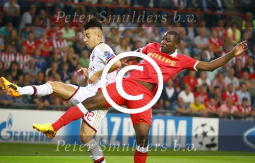 Eindhoven, 20 Augustus 2013
3e Voorronde CL PSV-AC Milan, eindstand 1-1
Jetro Willems in duel met Stephan El Shaarawy
Foto Peter Smulders BV