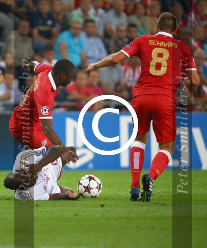Eindhoven, 20 Augustus 2013
3e Voorronde CL PSV-AC Milan, eindstand 1-1
Jetro Willems in duel met Stephan El Shaarawy
Foto Peter Smulders BV
