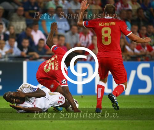 Eindhoven, 20 Augustus 2013
3e Voorronde CL PSV-AC Milan, eindstand 1-1
Jetro Willems in duel met Stephan El Shaarawy
Foto Peter Smulders BV