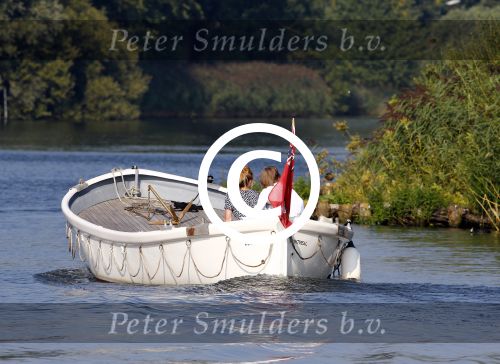 Nigtevecht 4 september 2013
Jort Kelder en Lauren Verster op hun sloep aan het varen op de vecht.