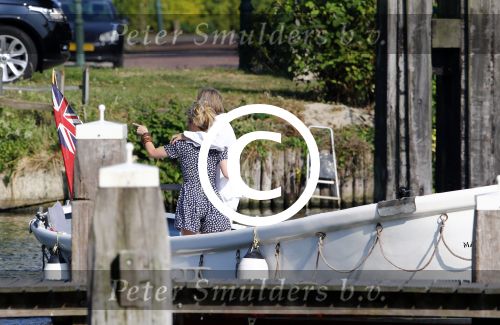 Nigtevecht 4 september 2013
Jort Kelder en Lauren Verster op hun sloep aan het varen op de vecht.