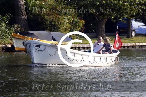 Nigtevecht 4 september 2013
Jort Kelder en Lauren Verster op hun sloep aan het varen op de vecht.