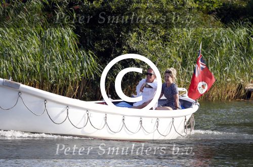 Nigtevecht 4 september 2013
Jort Kelder en Lauren Verster op hun sloep aan het varen op de vecht.