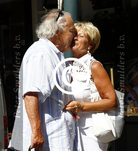 Amsterdam 26 augustus 2013
Jules en Puck Croiset verliefd en kussend op de cornelis schuytstraat.
Peter Smulders bv
