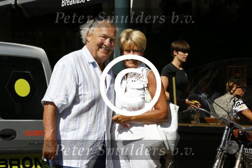 Amsterdam 26 augustus 2013
Jules en Puck Croiset verliefd en kussend op de cornelis schuytstraat.
Peter Smulders bv