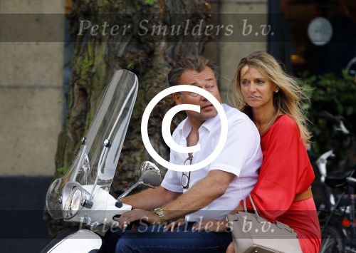 Amsterdam 19 augustus 2013
Klaas Hummel met zijn vrouw op de scooter.
Peter Smulders bv