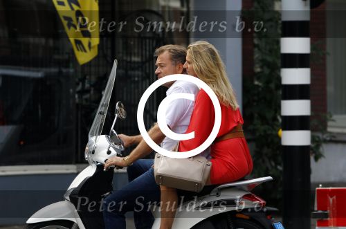 Amsterdam 19 augustus 2013
Klaas Hummel met zijn vrouw op de scooter.
Peter Smulders bv