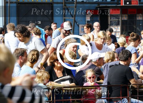 Amsterdam 18 augustus 2013
Kluun Raymond v d Klundert met zijn nieuwe vriendin op de parade.
Peter Smulders bv